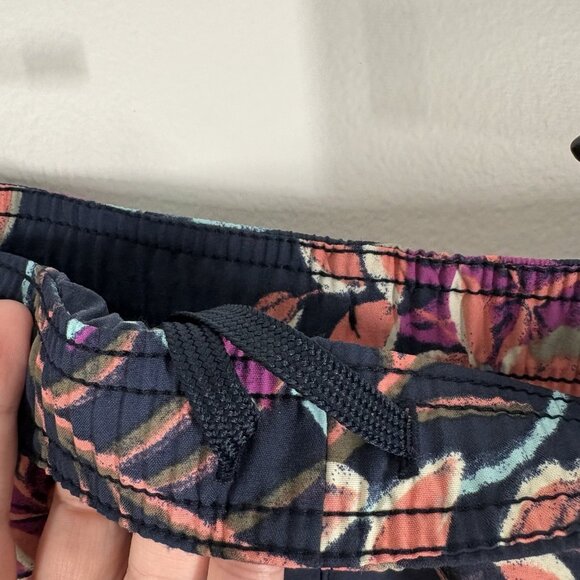 Columbia Women XXL Outdoor Hiking Omni-Shield Sandy River Printed Short III NWT - Picture 12 of 13